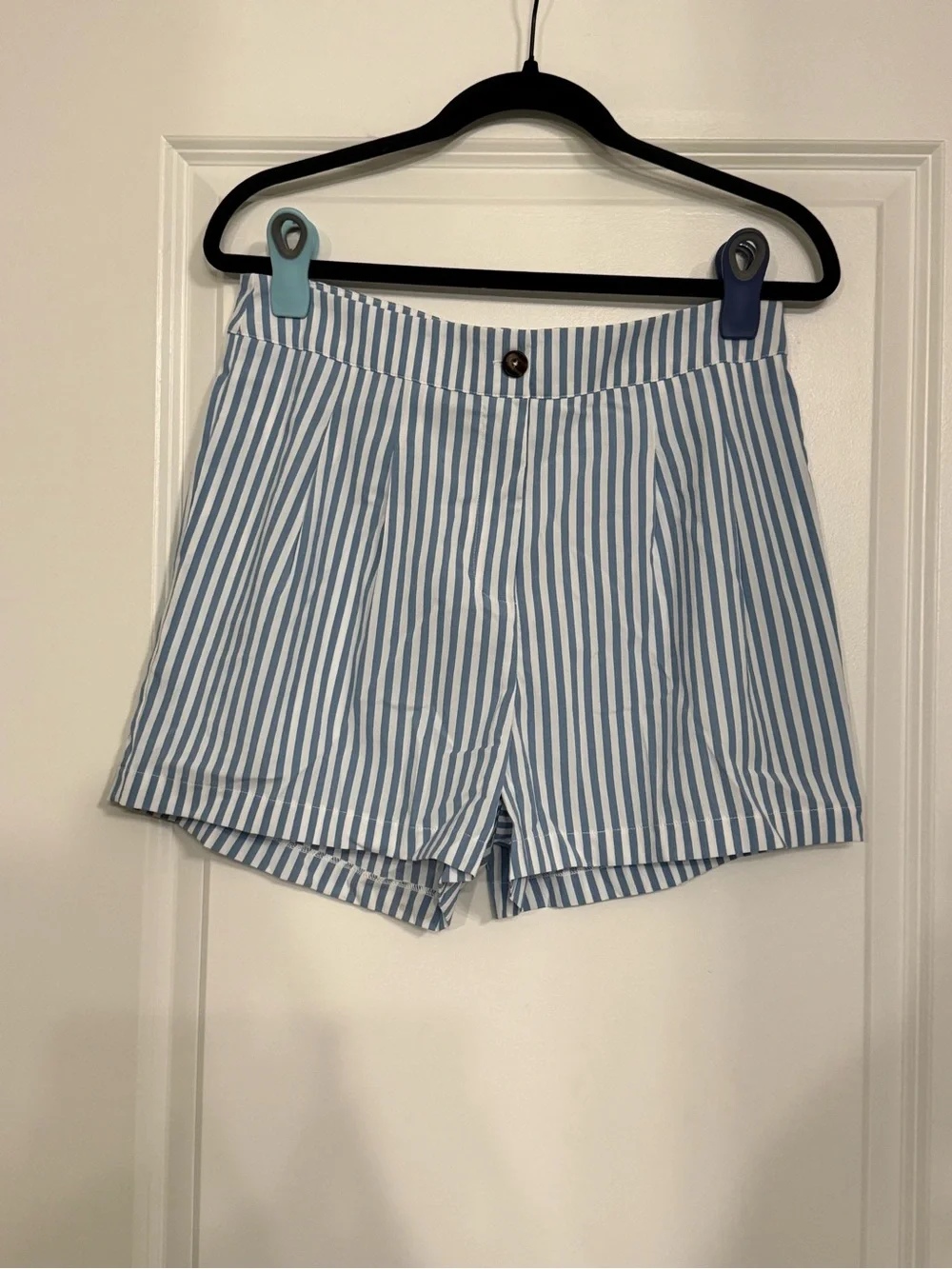 Magnolia Blue & White Striped Matching Set – Halter Top + Tailored Shorts Sz M/L